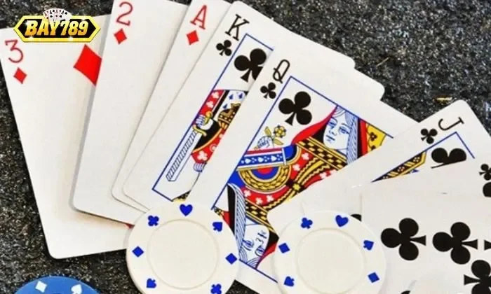 Hãy nhớ khi chỉ còn 1 lá bài thì báo Sâm để không bị phạt